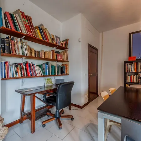 Apartamento Book House A *